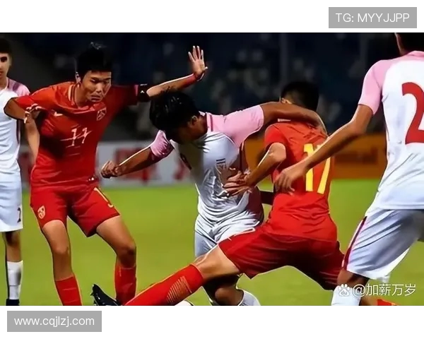 中国香港足球队迎战韩国队力争在主场取得佳绩